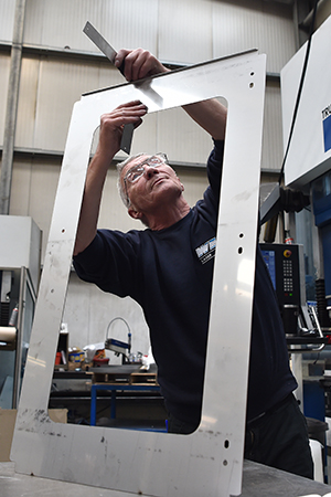 press brake operator measuring part